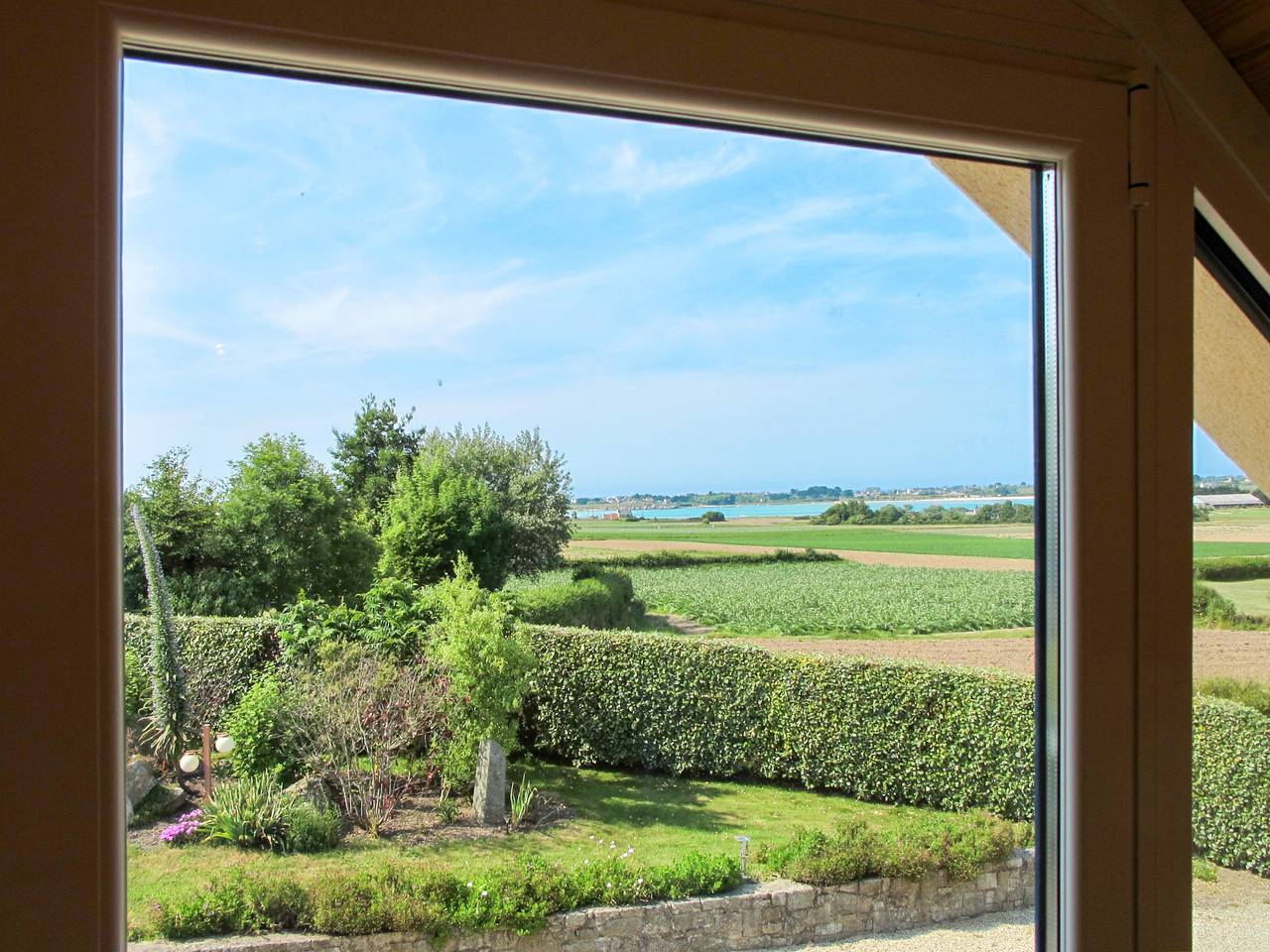 Ty Channed in Plounévez-Lochrist, Côte des Légendes