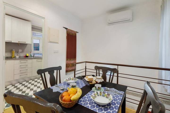Entire apartment, Apartment 'Beco Do Sapato' with Wi-Fi and Air Conditioning in São Vicente de Fora, São Vicente (Lisbon)