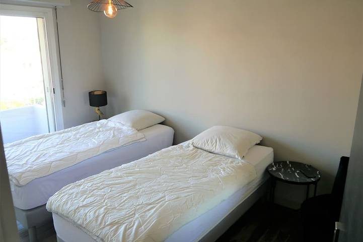 Ganze Wohnung, Stylisches Appartment mit 2 Balkonen und Aussicht, letzte Etage in Le Cannet, Mittelmeerküste (Frankreich)