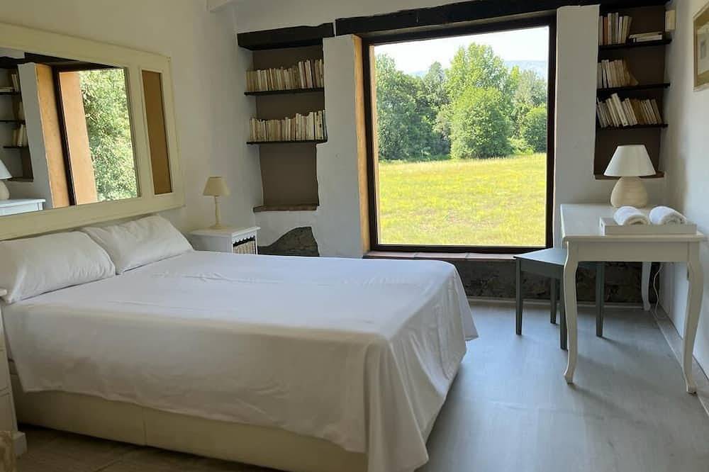 Ideal house for families and celebrations of any kind. in Candeleda, Valle del Tiétar