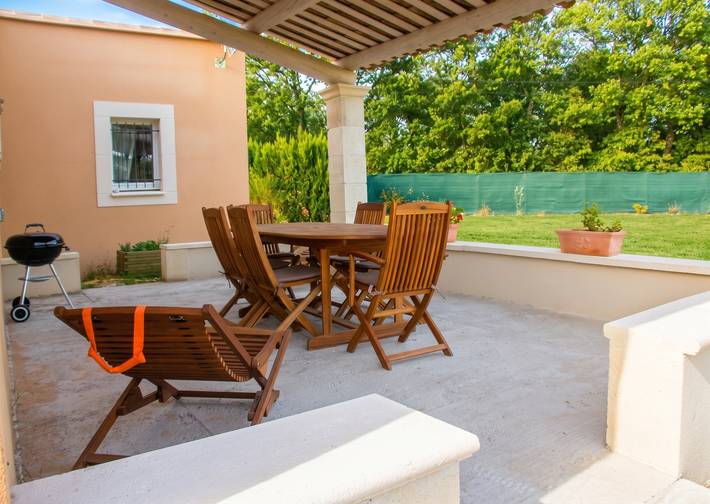 Villa cómoda con piscina privada en Saint-Saturnin-lès-Apt in Saint-Saturnin-lès-Apt, Parque natural regional del Luberon