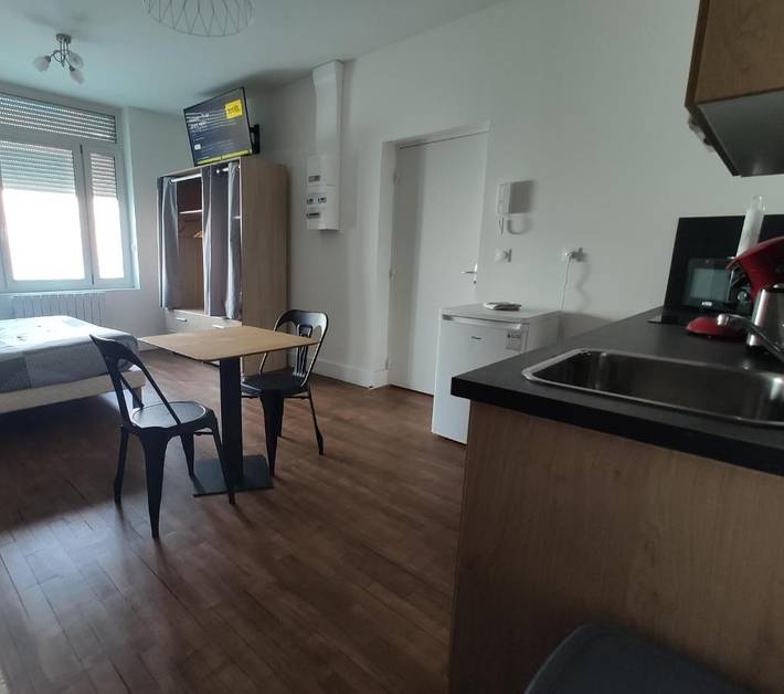 Gîte pour 2 personnes, avec terrasse et jardin dans Anzin