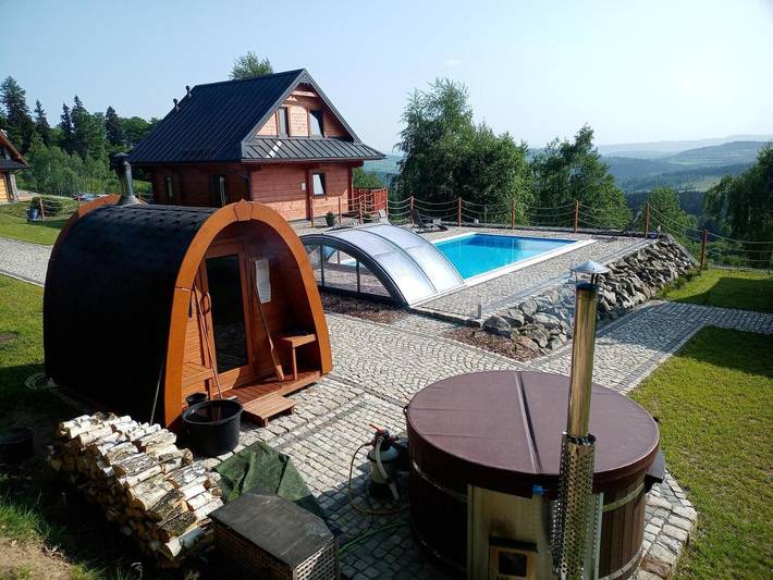 Apartament wakacyjny dla 6 osób, z Balkon i Jacuzzi oraz Taras i Ogród w Powiat kłodzki