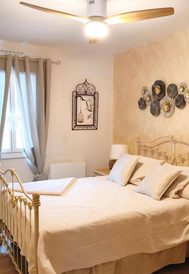 Chambre d’hôte pour 2 personnes, avec vue ainsi que piscine et jardin à Mons (Var) - 3