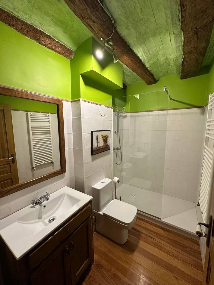 Zimmer 'El Tordo' mit Bergblick, Weinkeller und unbegrenztem Spa-Zugang in Lerín, Navarra Provinz