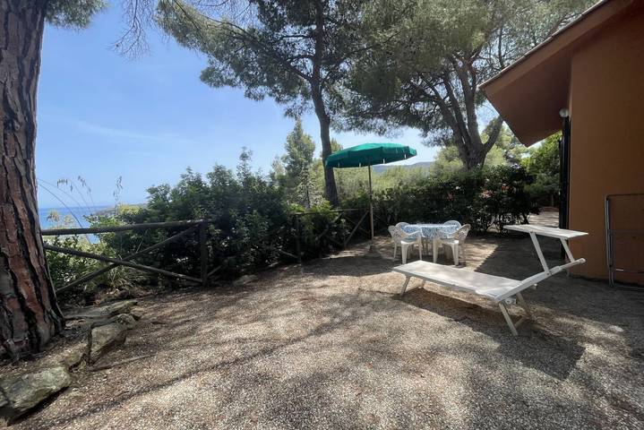Location de vacances pour 4 personnes, avec Balcon/Terrasse et Jardin à Porto Azzurro