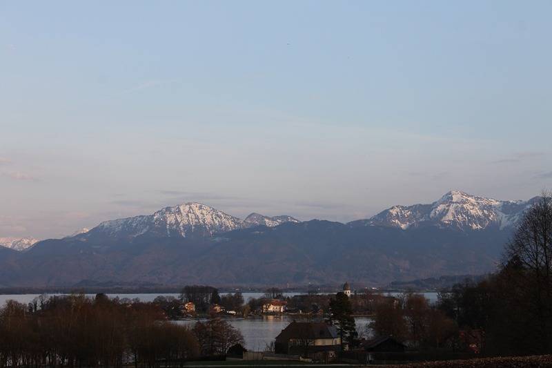 Ganze Ferienwohnung, Ferienwohnung Heitauer - Ferienwohnung 40qm mit Balkon sowie Berg- und Seeblick in Gstadt am Chiemsee, Chiemsee