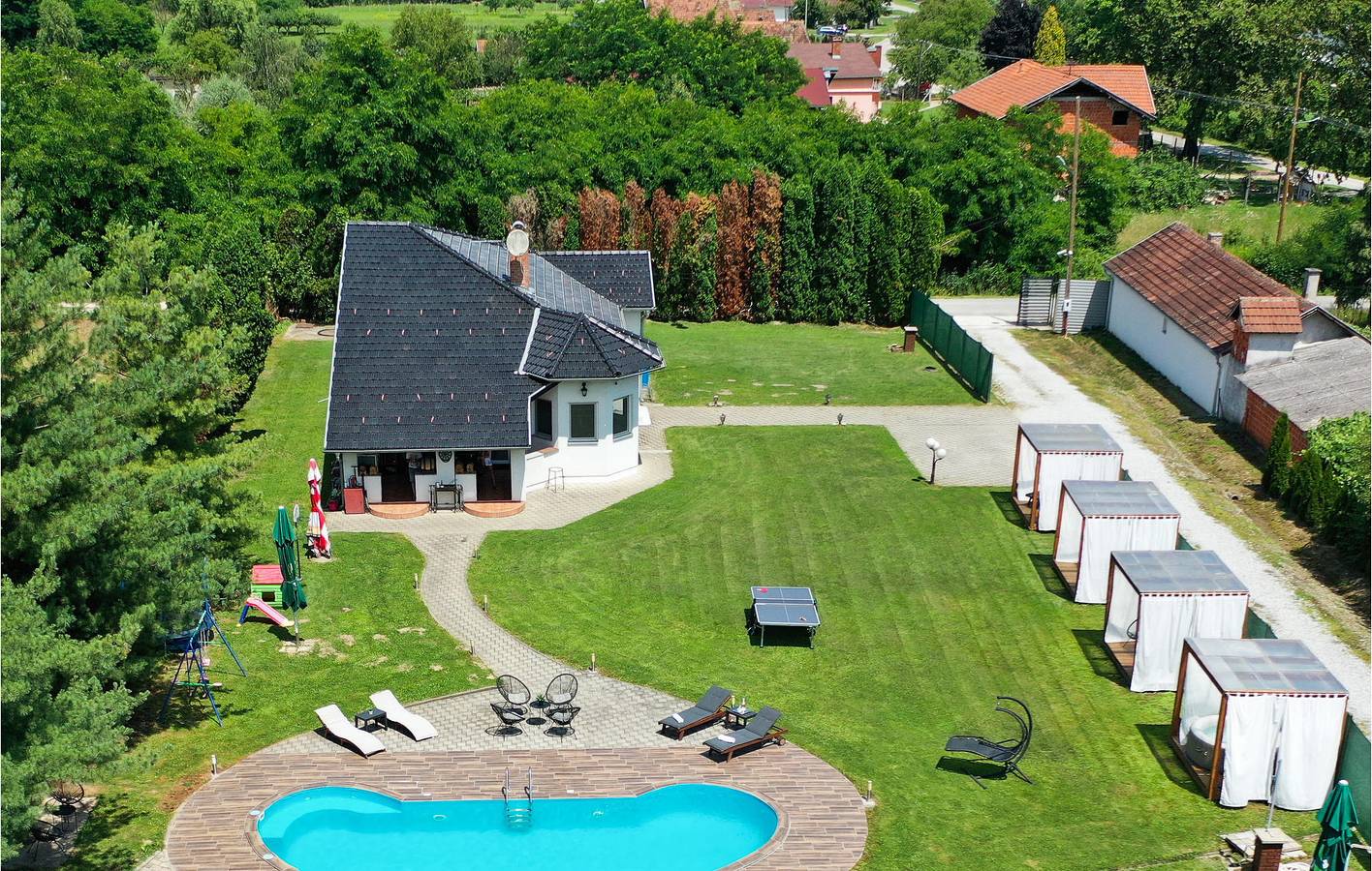 Reizende 1-Zimmer-Wohnung mit Pool, Terrasse und WLAN-Zugang in Osijek-Baranja