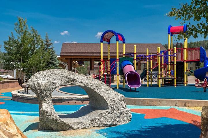 Villa for 11 people, with yard and balcony in Colorado