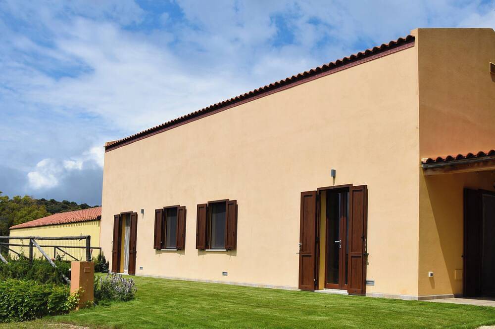 Villa Ericina a two-minute walk from Tuerredda beach in Tuerredda, Teulada (Italia)