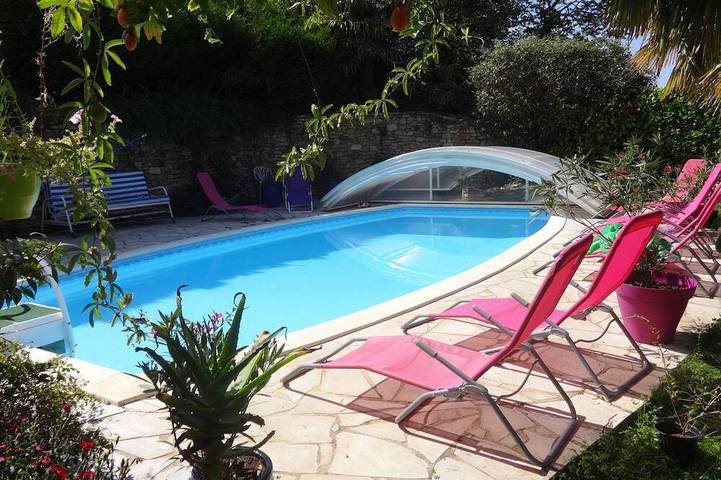 Gîte pour 6 personnes, avec Terrasse et Piscine
