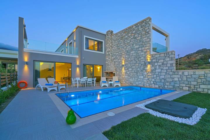 Location de vacances pour 7 personnes, avec Balcon ainsi que Balcon/Terrasse et Jardin à Plakias