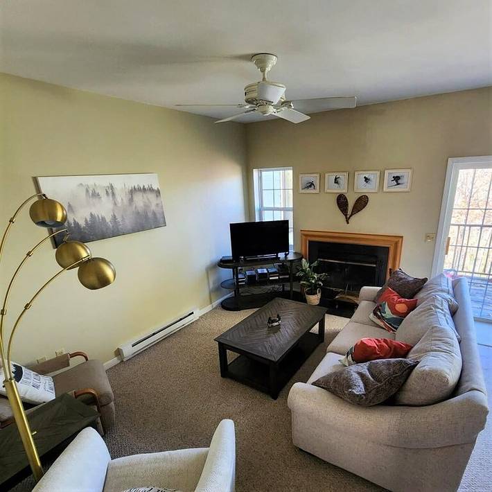 Vacation house for 10 people, with hot tub and pool as well as yard, with pets in Massachusetts