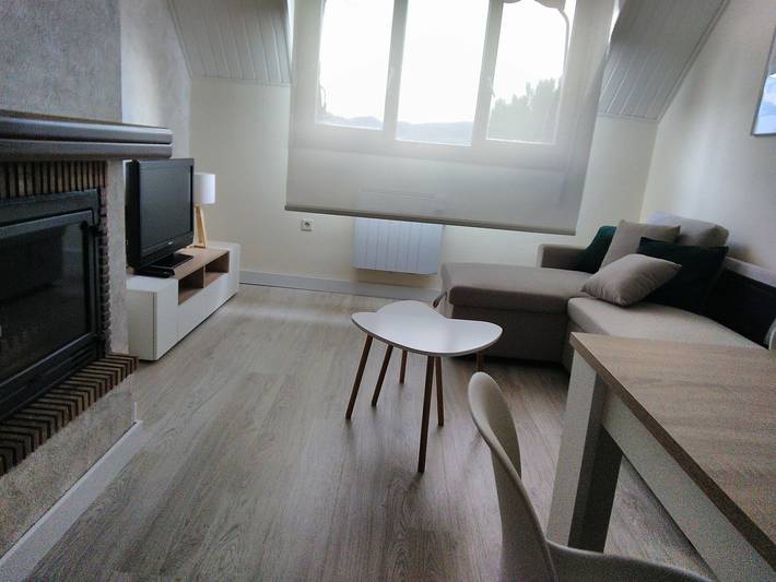 Gîte pour 6 personnes, avec piscine à Jaca - 4