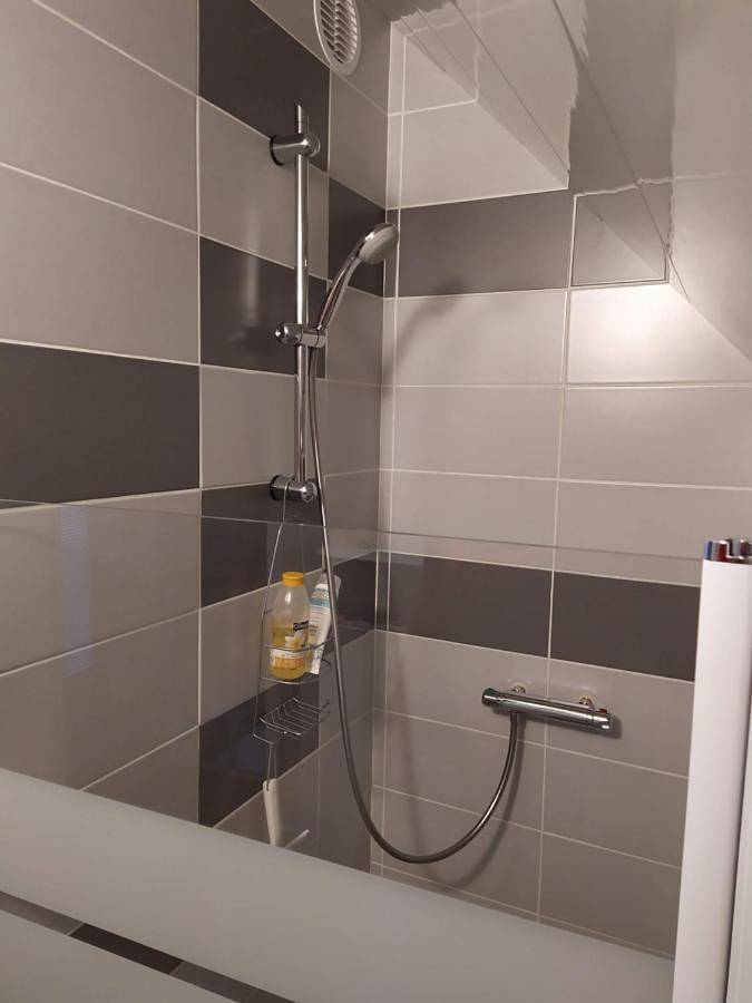 Double Room with Private Bathroom in Coutances, Région de Coutances