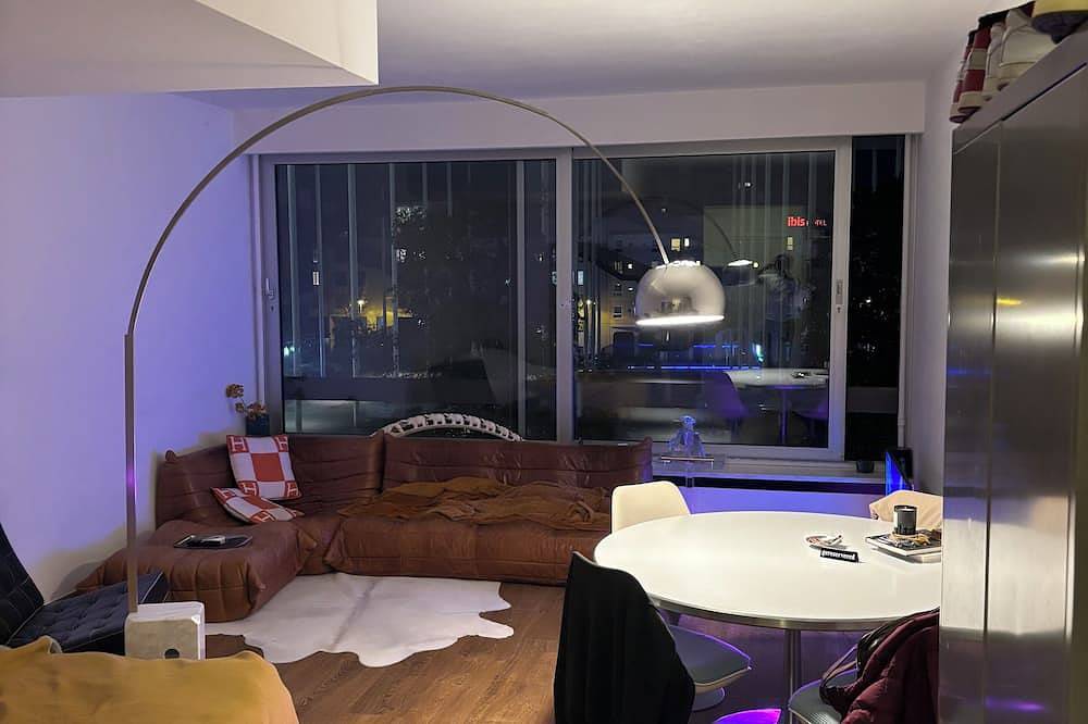Entire apartment, Design studio with a hotel vibe in Antwerp, Antwerp region