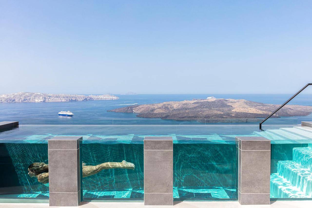 Casasunsha Hybrid Retreat Santorini in Firostefani, Thera