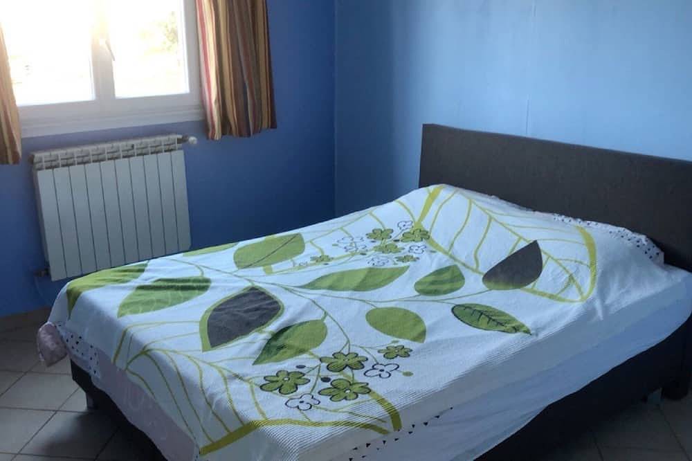 Superb villa 4 fronts in Garéoult, Brignoles region