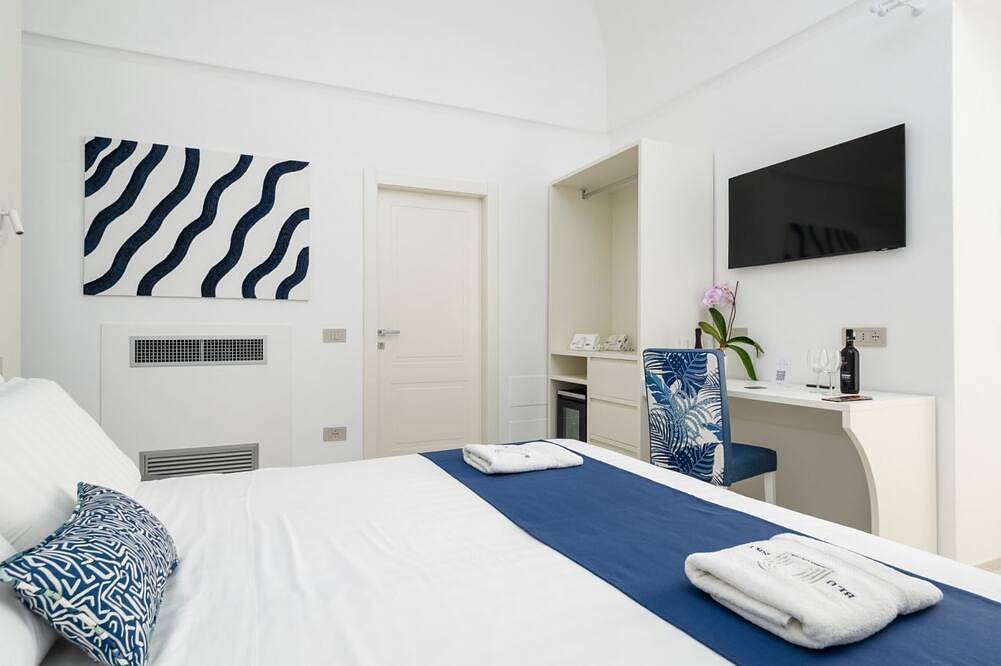 💎 Blu Sky Luxury Palace – Dlx Room: Elegance & Comfort 🚉🌊 in Meta, Provincia de Nápoles