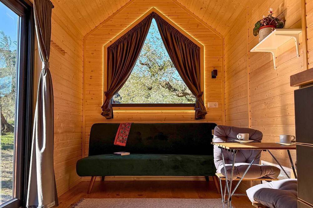 Intermezzo X by Tiny Away in Città Sant'Angelo, Città Sant'Angelo region