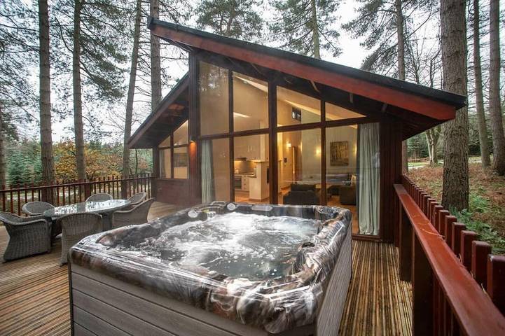 Lodge for 4 people in Delamere