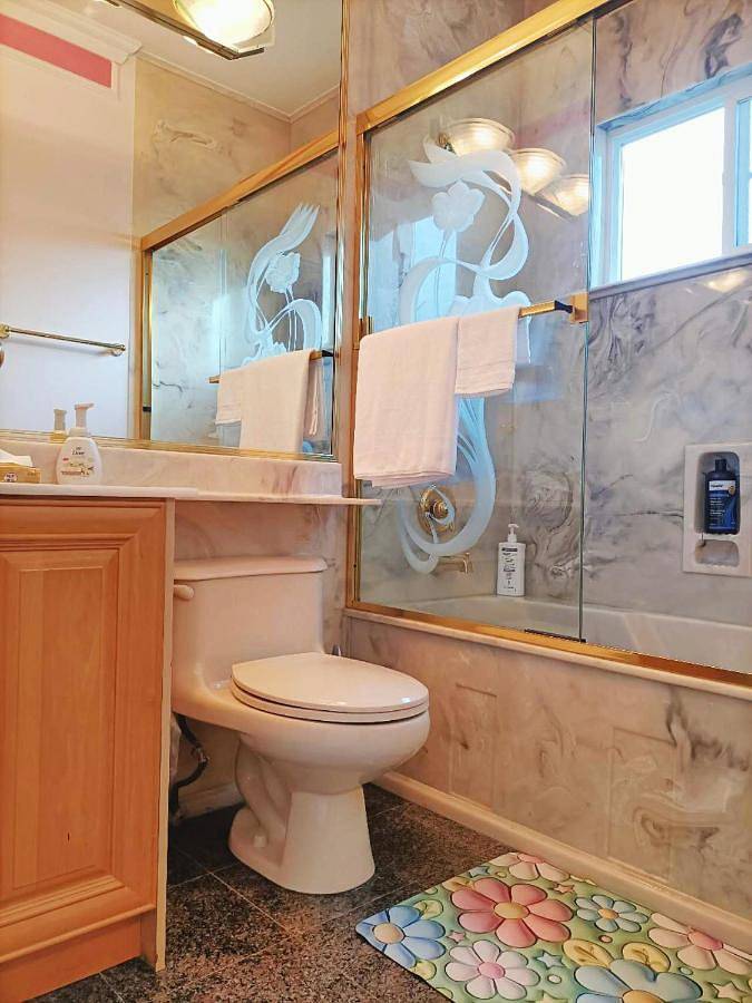 Maison d’hôte pour 2 personnes, avec jacuzzi ainsi que piscine et jardin à Vancouver - 3