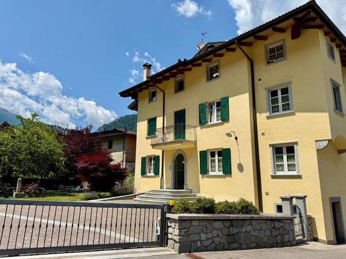 Appartamento per 6 persone, con Giardino e Panorama a Pellizzano