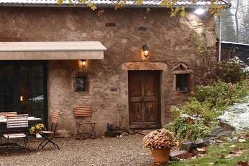 Cottage pour 14 personnes, avec terrasse ainsi que jacuzzi et jardin à Servance
