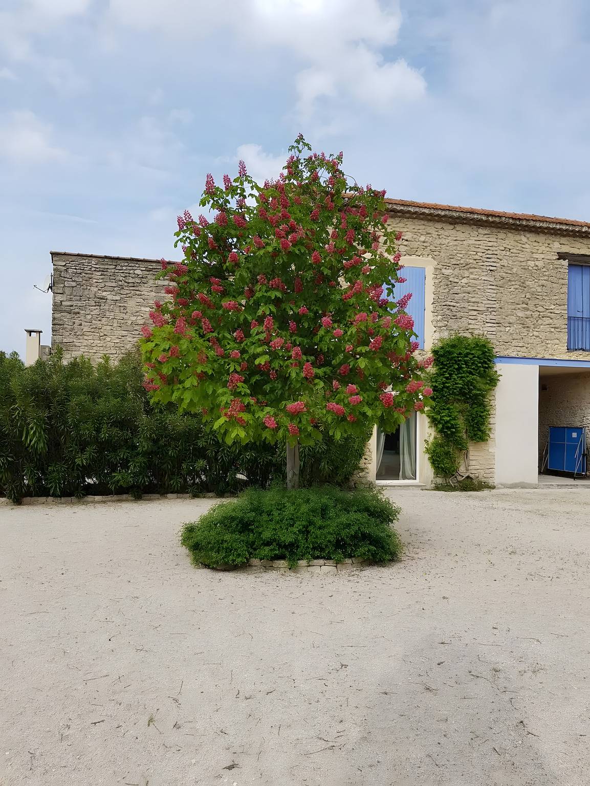 Ferienwohnung 'Deuxième Gîte' mit Gemeinschaftspool, Wi-Fi und Klimaanlage in Lagnes, Regionaler Naturpark Luberon