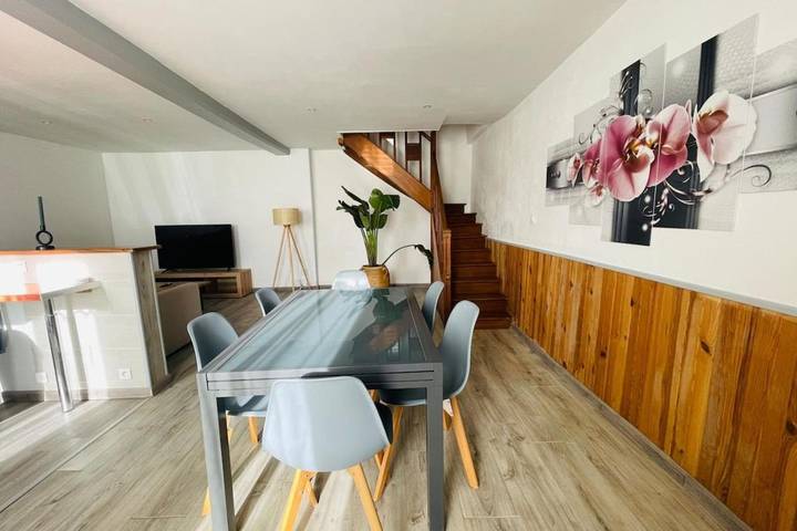Location de vacances pour 6 personnes, avec jardin à Brizambourg - 2