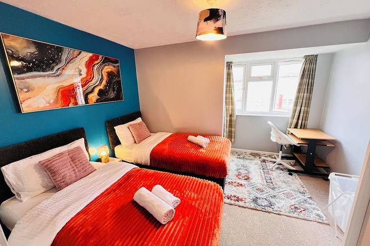 Apartamento entero, 2‑Bed Luxe Retreat near Leagrave Stn, L&D Hosp, Ltn Airport & Whipsnade Zoo. in Luton, Chiltern Hills