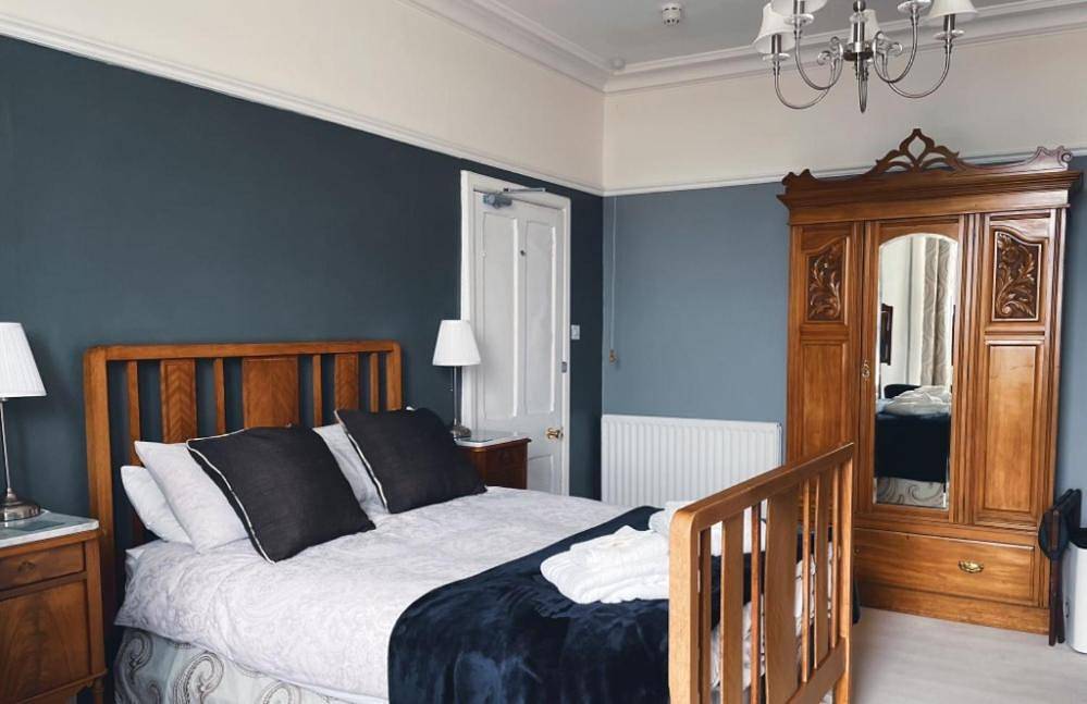Deluxe Single Room with Sea View in Barmouth, Snowdonia