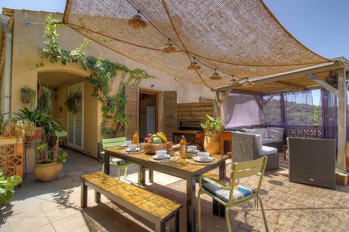 Gîte pour 8 personnes, avec Terrasse et Vue