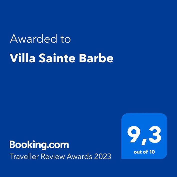 Villa pour 13 personnes, avec piscine ainsi que jardin et vue