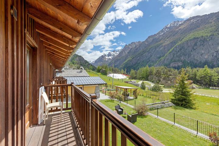 Apartamento para 3 personas, con Balcón y Vistas al lago en Valle de Aosta
