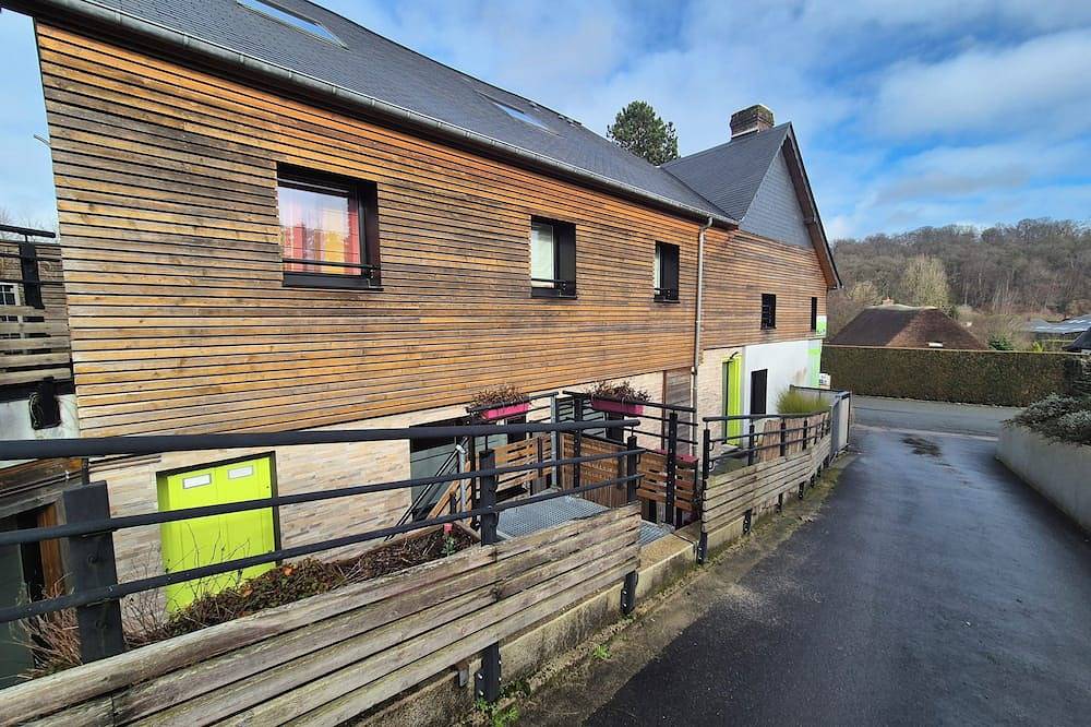 Charming 2-bedroom house in serene Le Hanouard perfect for relaxing in Le Hanouard, Région du Havre