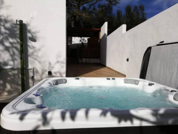 Chalet para 4 personas, con Jacuzzi y Terraza además de Jardín y Vistas en Moya