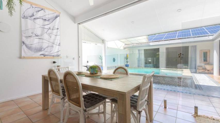 Ferienhaus für 6 Personen, mit Pool und Balkon - 1