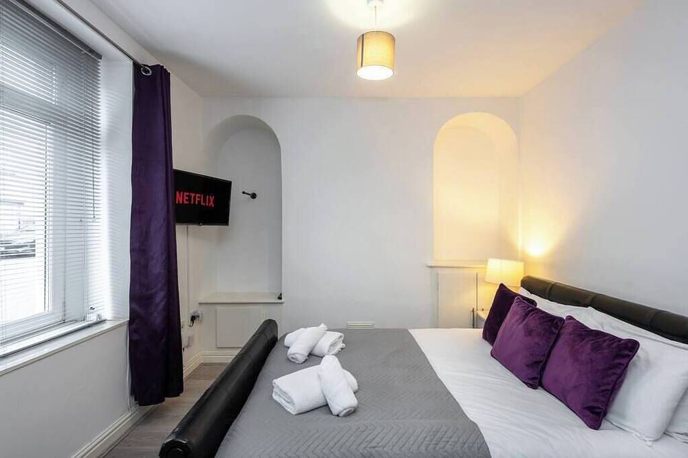 Appartamento intero, En-suite Flat • Kitchen • Quiet Near Shops & Bus in Swansea, Swansea e dintorni