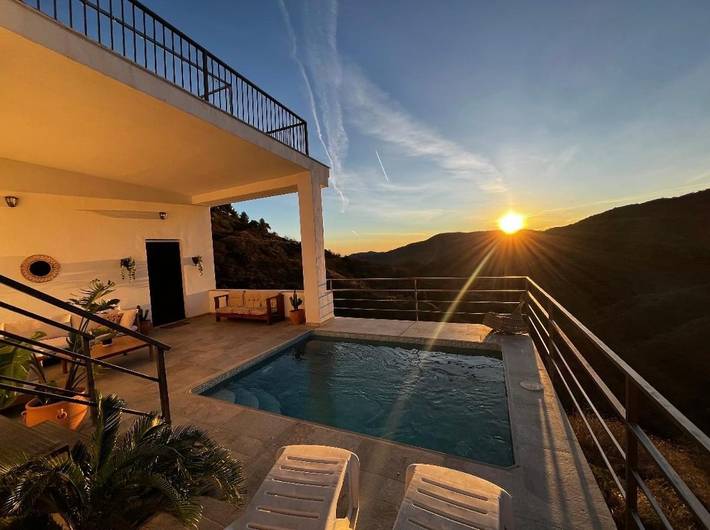 Villa für 14 Personen, mit Pool und Whirlpool sowie Garten und Sauna in Málaga (Este)