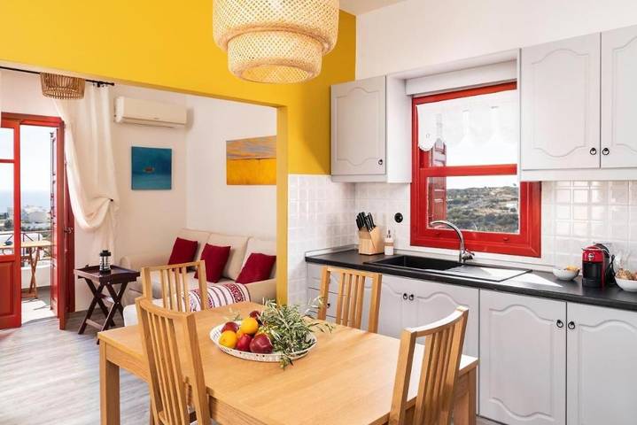 Vakantieappartement voor 2 personen, with tuin and uitzicht as well as terras, met huisdier op Karpathos