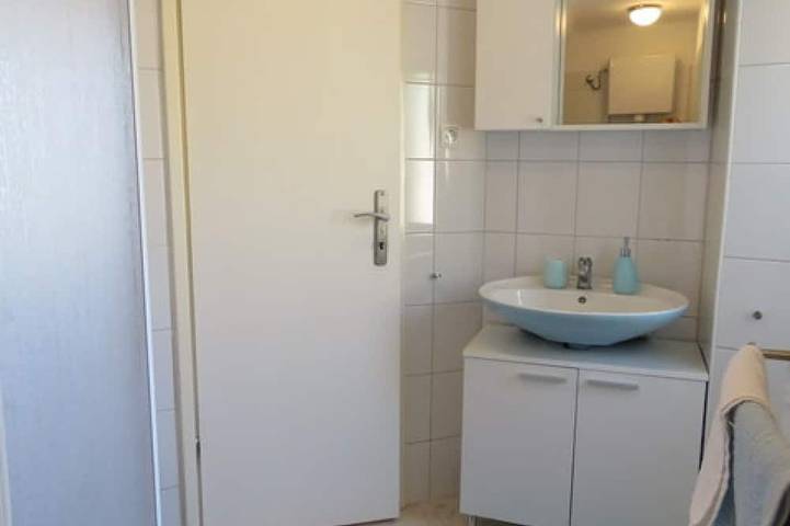 Altes renoviertes Haus mit privatem Pool, romantisch, ruhig, familienfreundlich in Raša, Ostküste Istrien