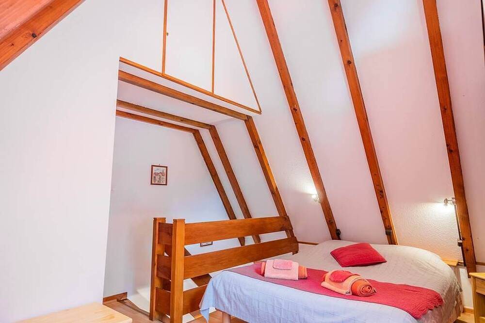 Pavillon Pinot Noir (Cottage) with terrace and parking in Kaysersberg, Parc naturel régional des Ballons des Vosges
