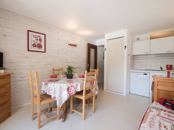 Gîte pour 6 personnes, avec Balcon dans Office De Tourisme De Saint Laurent Soulan - 3