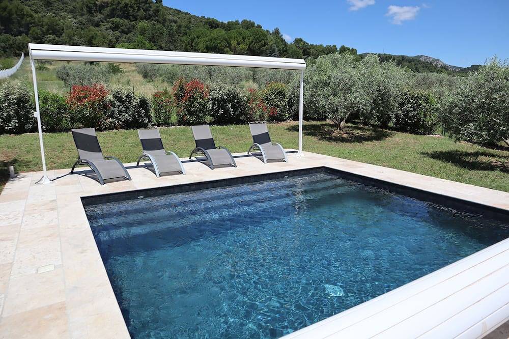 Casa rural Oléa, rodeada de olivos con piscina in Manosque, Parque natural regional del Luberon