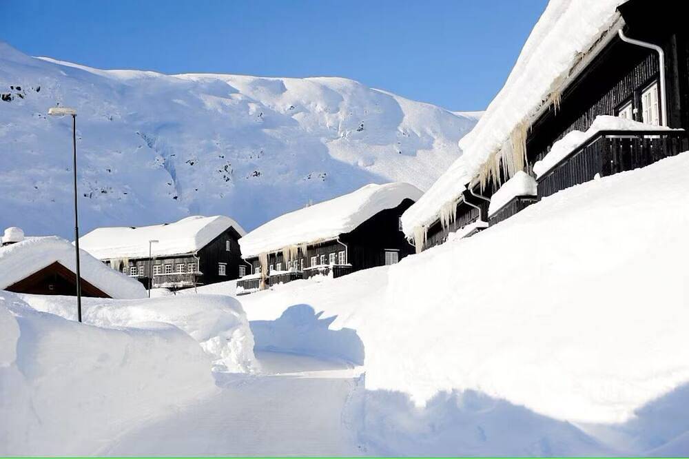 Ganze Wohnung, Year-Round Escape – Ski, Hike & Explore Near Trolltunga & Fjords! in Røldal, Odda