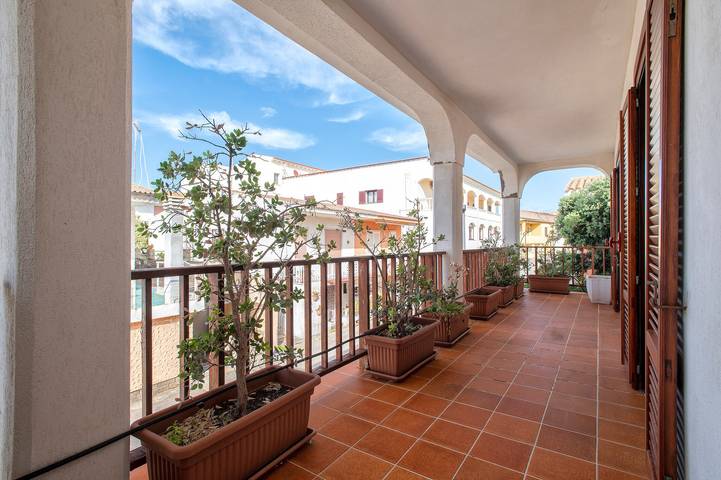 Location de vacances pour 9 personnes, avec balcon à Isola Rossa - 3