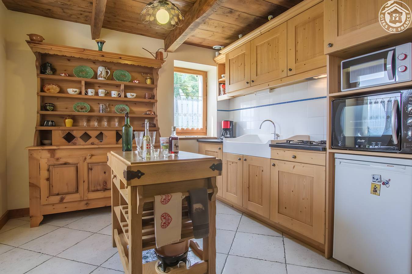 Ganze Wohnung, Ferienwohnung 'Le Blanchon' mit Bergblick und Wi-Fi in Montricher-Albanne, Region Saint-Jean-de-Maurienne