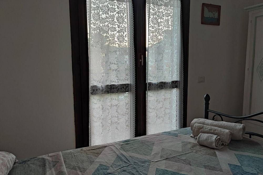 Charming 2-bedroom cottage with Wifi, Ac in lovely Quartu Sant'Elena in Sant'Andrea (Cagliari), Cagliari Province