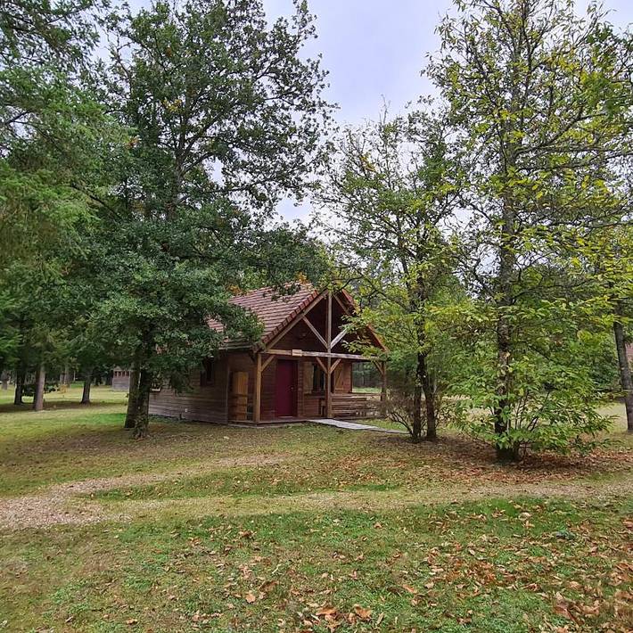 Location de vacances pour 5 personnes, avec jardin et piscine à Crouy-sur-Cosson